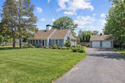 13 Independence Ln, Hingham, MA, 02043-3608 | Card Image