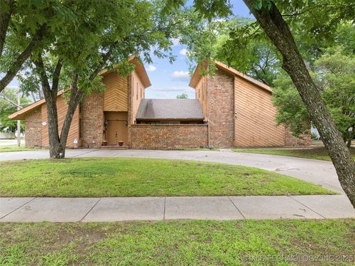141 G St Sw, Ardmore, OK, 73401-4753 | Card Image