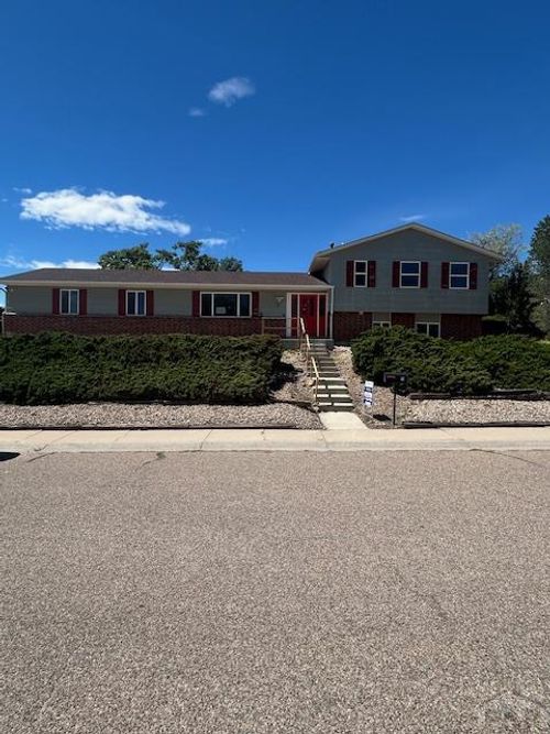 31 Briargate Ter, Pueblo, CO, 81001-1745 | Card Image