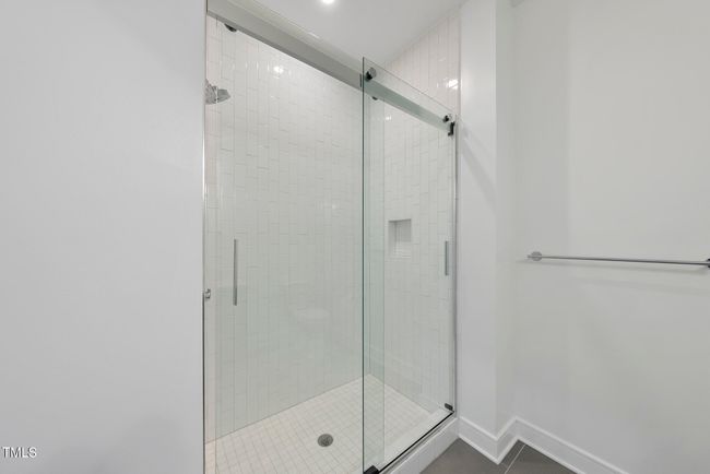 Bathroom | Image 21