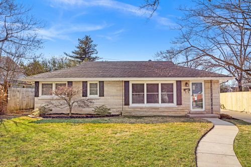 738 Della Dr, Lexington, KY, 40504-3610 | Card Image