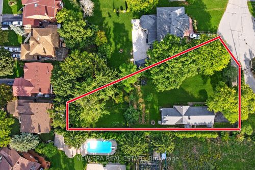 28 Thomas Ave, Scarborough, ON, M1C1E5 | Card Image