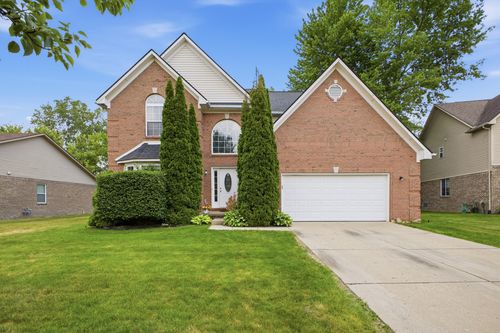 24224 Konarska Dr, Flat Rock, MI, 48134-6035 | Card Image