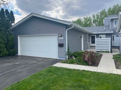 0-3048 Parkwild Dr, Bettendorf, IA, 52722-2245 | Card Image