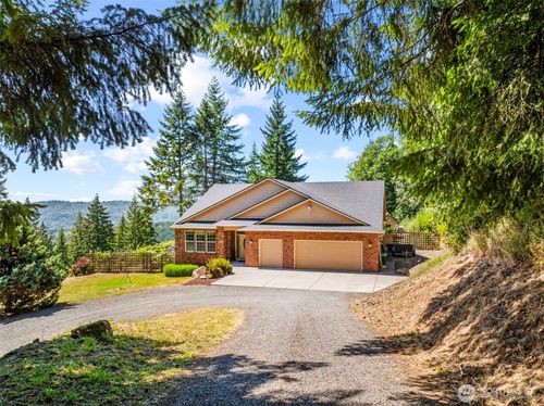 255 Astro Dr, Kelso, WA, 98626-9759 | Card Image