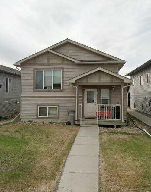 11265 76 Ave, Grande Prairie, AB, T8W0G3 | Card Image