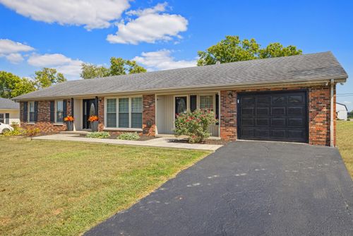 525 Scenic Dr, Harrodsburg, KY, 40330-8631 | Card Image