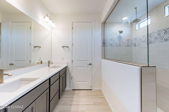 5605 S Adero Cyn Trail Bathroom | Image 29