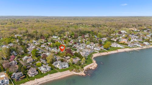 29 Crescent Bluff Ave, Branford, CT, 06405-5503 | Card Image