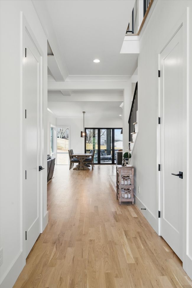 305 37 Th Ave N, House other with 5 bedrooms, 6 bathrooms and 1 parking in Nashville TN | Image 5