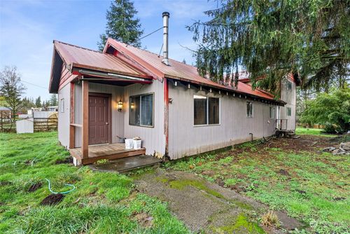 32 Fairley St, Raymond, WA, 98577-9356 | Card Image