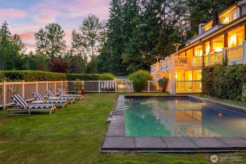 21819 Se 13th Pl, Sammamish, WA, 98075-9520 | Card Image