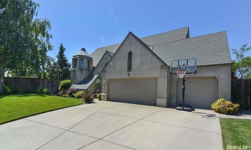 896 Cinnamon Teal Court, Manteca, CA, 95337 | Card Image