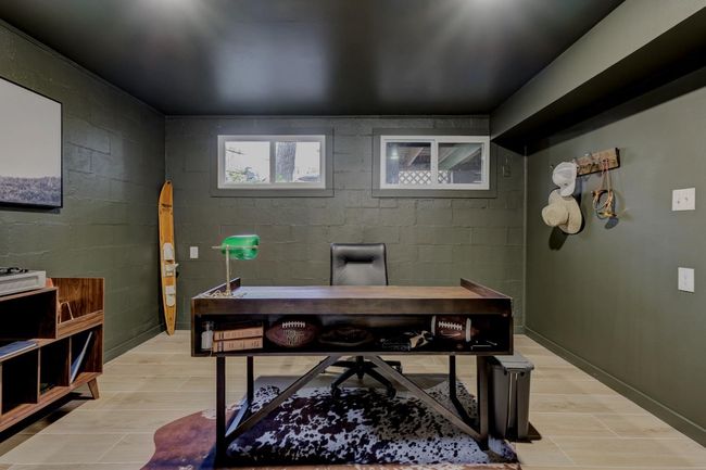 Guest bedroom / office space (ground level) | Image 17