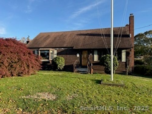 559 Oak Bluff Ave, Stratford, CT, 06615-7720 | Card Image