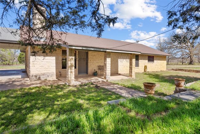 491 Herron Trl, Home with 3 bedrooms, 2 bathrooms and 8 parking in McDade TX | Image 6
