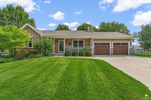 2705 Candlewood Dr, Manhattan, KS, 66503-0337 | Card Image