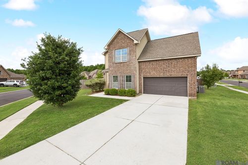 8902 Black Birch Ave, Zachary, LA, 70791-8348 | Card Image