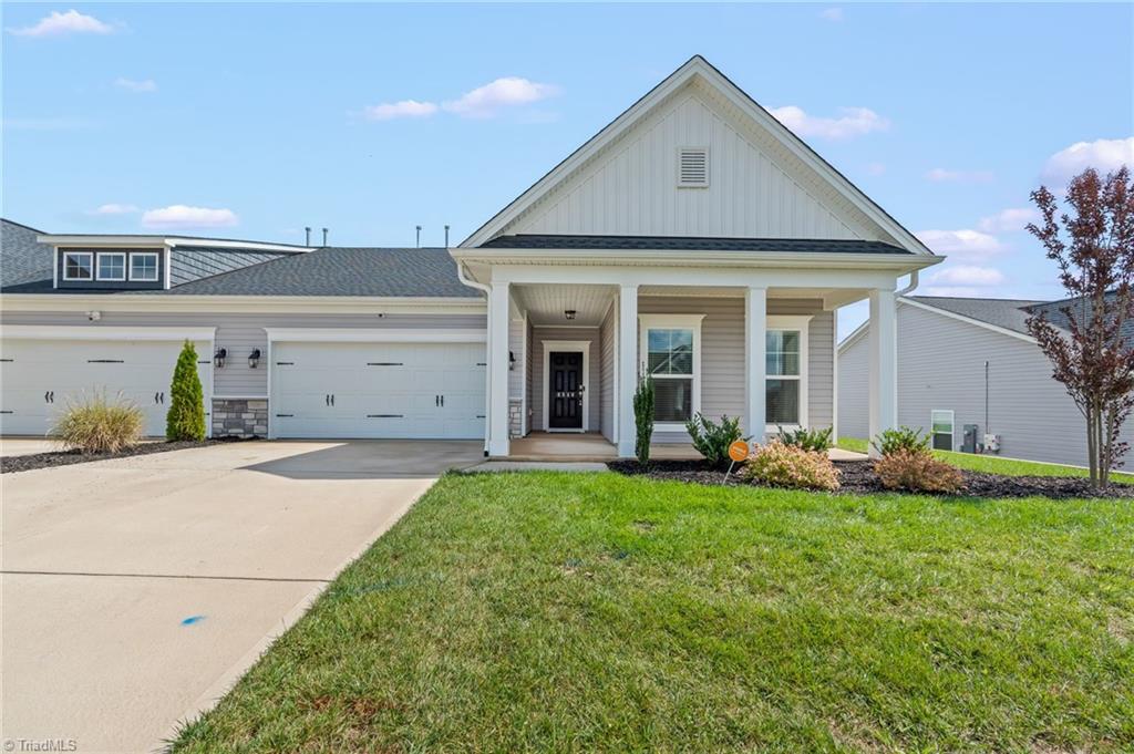 Knob Creek Dr, Whitsett, NC 27377