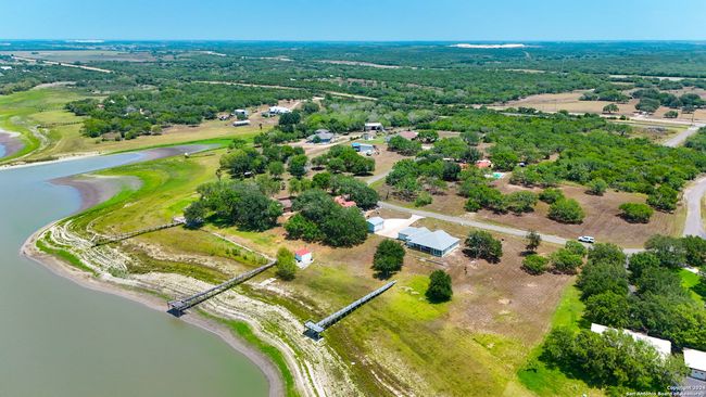 125 Hilltop Cir, House other with 3 bedrooms, 3 bathrooms and null parking in Mathis TX | Image 34