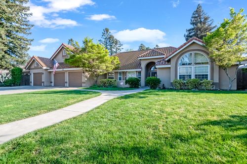 6001 W Mary Court, Visalia, CA, 93277 | Card Image