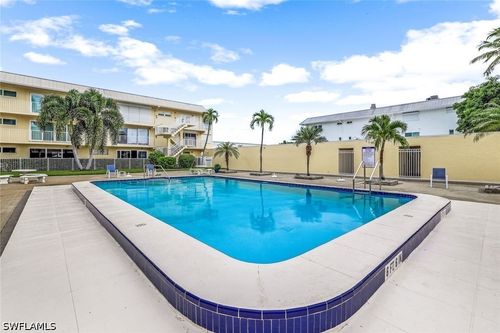 h227-1100 8th Ave S, NAPLES, FL, 34102-6932 | Card Image