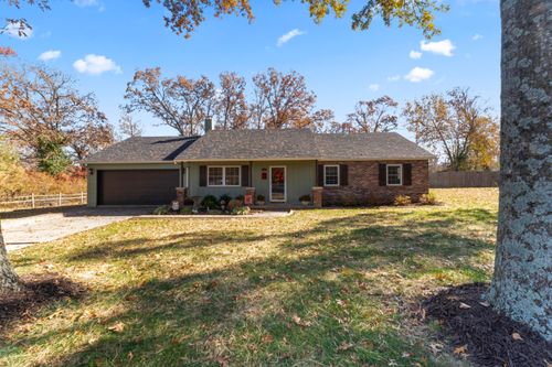 1409 Oak St, Cassville, MO, 65625-2032 | Card Image