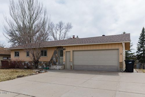 601 E Interstate Ave, Bismarck, ND, 58503-1174 | Card Image