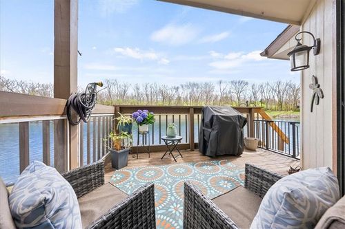 12225 Charlotte St, Kansas City, MO, 64146-1140 | Card Image