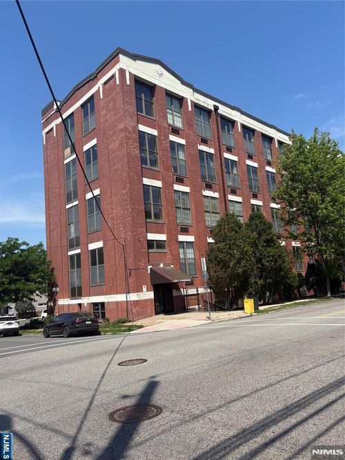 366-382 Trenton, Paterson, NJ, 07503 | Card Image