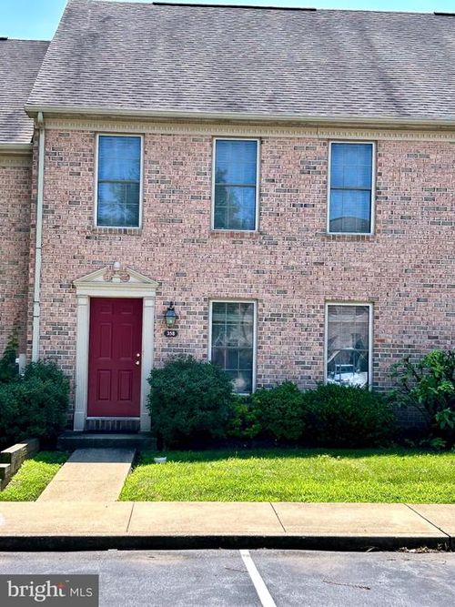 358 Stonehedge Ln, MECHANICSBURG, PA, 17055-7011 | Card Image