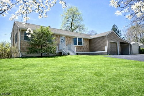 12 Crestwood Dr, Madison, NJ, 07940-1141 | Card Image