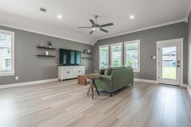 Crown Molding added | Image 12