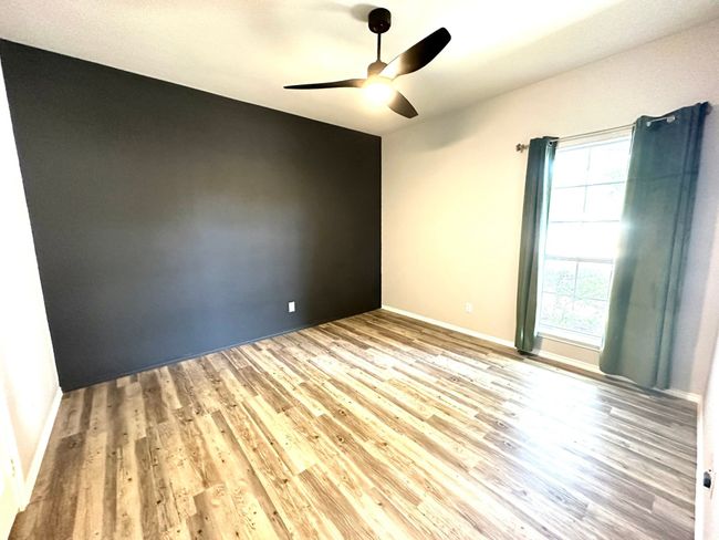 901 Se 10 Th St, Home with 3 bedrooms, 2 bathrooms and null parking in Grand Prairie TX | Image 12
