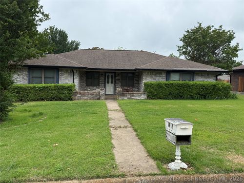 1919 Parkway Cir, Durant, OK, 74701-3008 | Card Image