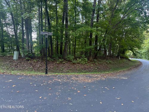322 Dudala Point, Loudon, TN, 37774 | Card Image
