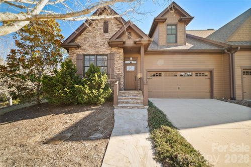 2 Meadow Vista Ct, Asheville, NC, 28803-6605 | Card Image