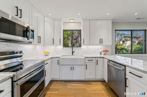 a-132 Heritage Vlg, Southbury, CT, 06488 | Card Image