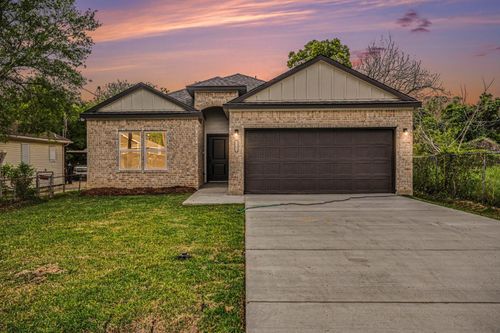 2301 Boss St, La Marque, TX, 77568-4003 | Card Image