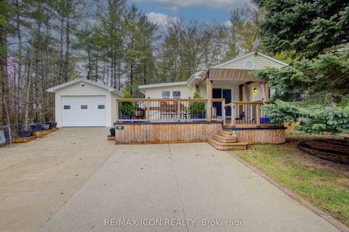 18 Maple St, Conn, ON, N0G1N0 | Card Image