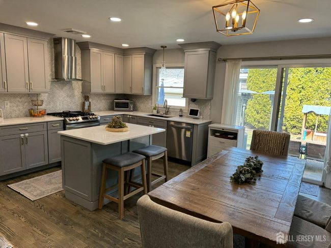 333 Harris Ave, House other with 3 bedrooms, 2 bathrooms and null parking in Middlesex NJ | Image 8