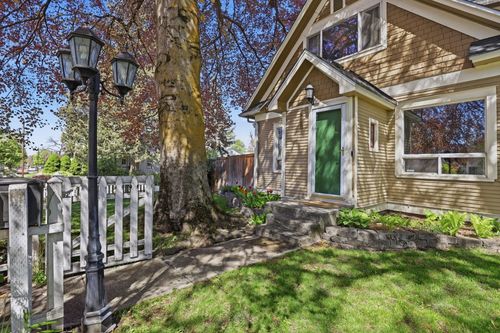 428 W Dalton Ave, Spokane, WA, 99205-4906 | Card Image