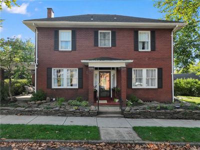 Berry Street entrance and stoop | Image 2