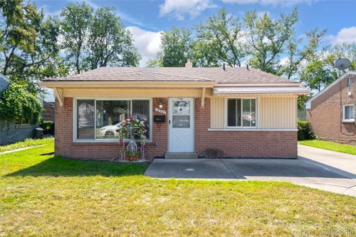 13341 Albany St, Oak Park, MI, 48237-2801 | Card Image