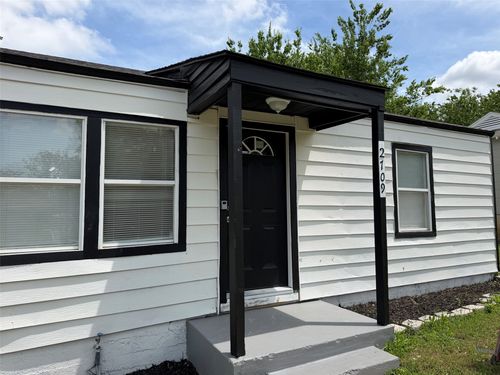 2709 Hanger, Fort Worth, TX, 76105 | Card Image