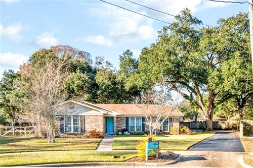 6012 Maplecrest Court, Mobile, AL, 36609 | Card Image