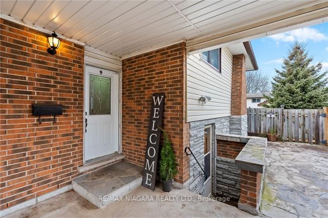 7083 Harriman St, House other with 4 bedrooms, 2 bathrooms and 4 parking in Niagara Falls ON | Image 4