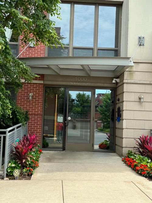 707-1000 Kingsbury St, Chicago, IL, 60610-6880 | Card Image