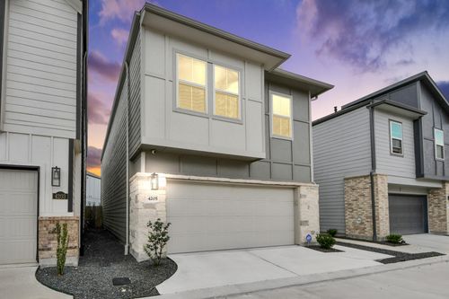 4205 Hatch Silo Ln, Houston, TX, 77080-1136 | Card Image