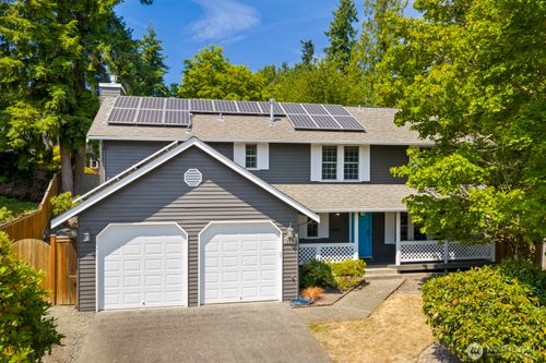 14012 Ne 86th Ct, Redmond, WA, 98052-1957 | Card Image